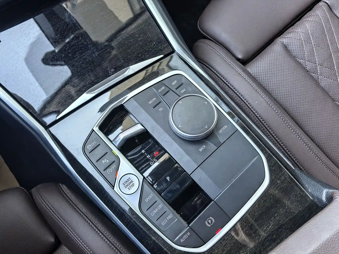 BMW 3 Series 2024 325Li M Sport Package фото 9
