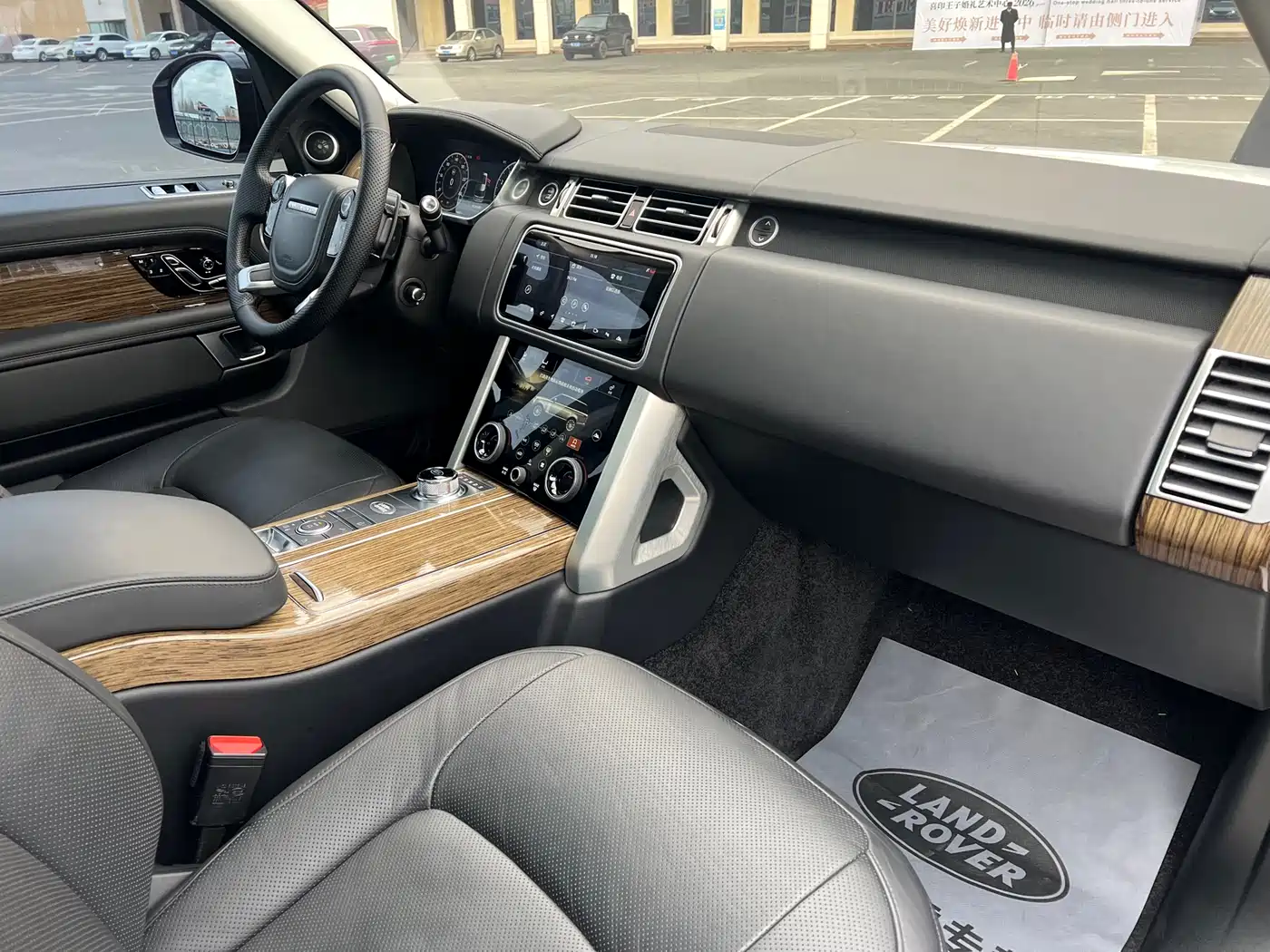 Land Rover Range Rover 2019 3.0 SC V6 Heritage Extended Edition фото 8