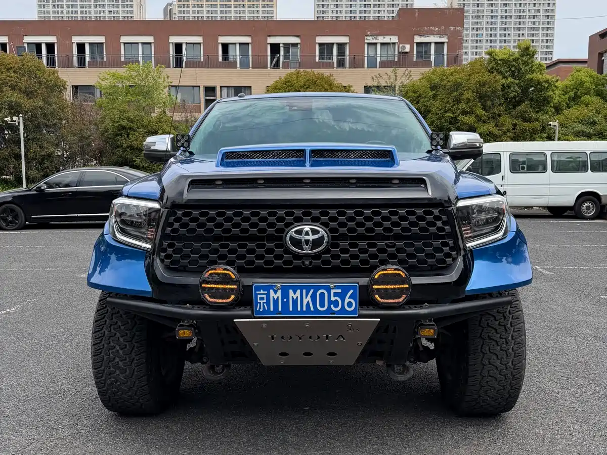 Toyota Tundra 2014 5.7L TRD Pro фото 2