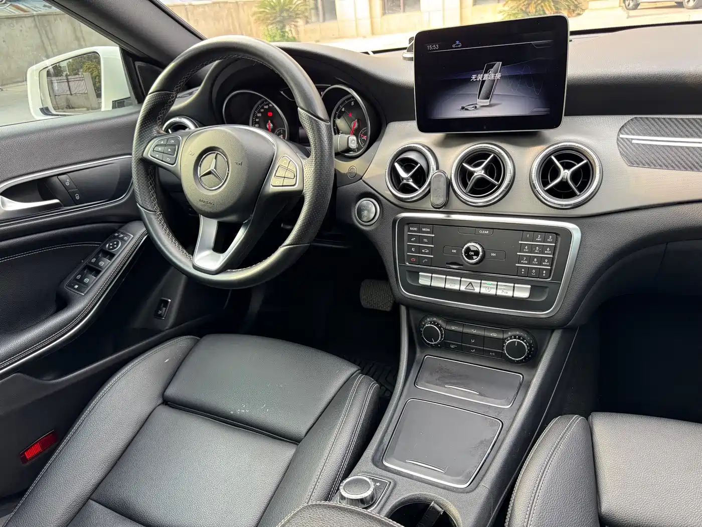 Mercedes-Benz CLA (Import) 2018 CLA 200 Dynamic Edition фото 14