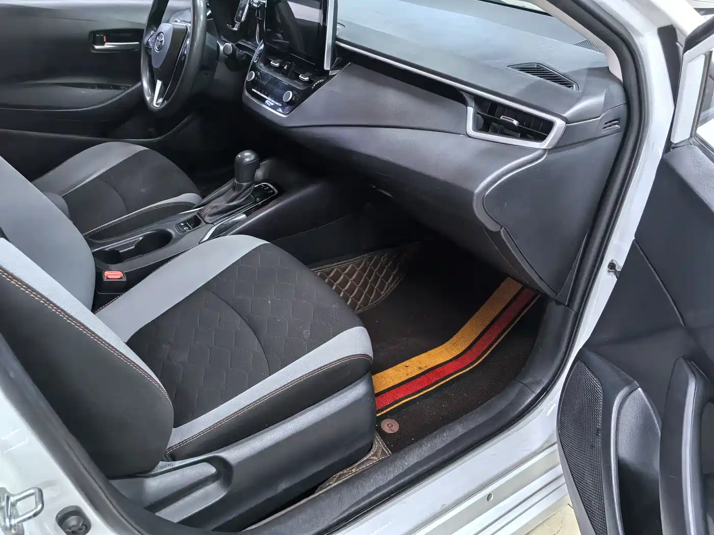 Toyota Corolla 2023 1.2T Elite Edition фото 11