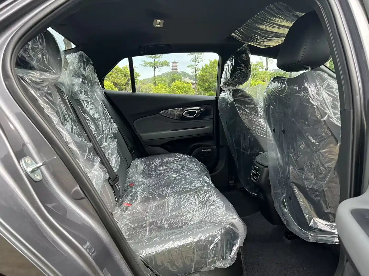 GAC Trumpchi Trumpchi Emkoo 2024 Model 270T DCT Shadow Leopard S Edition фото 15
