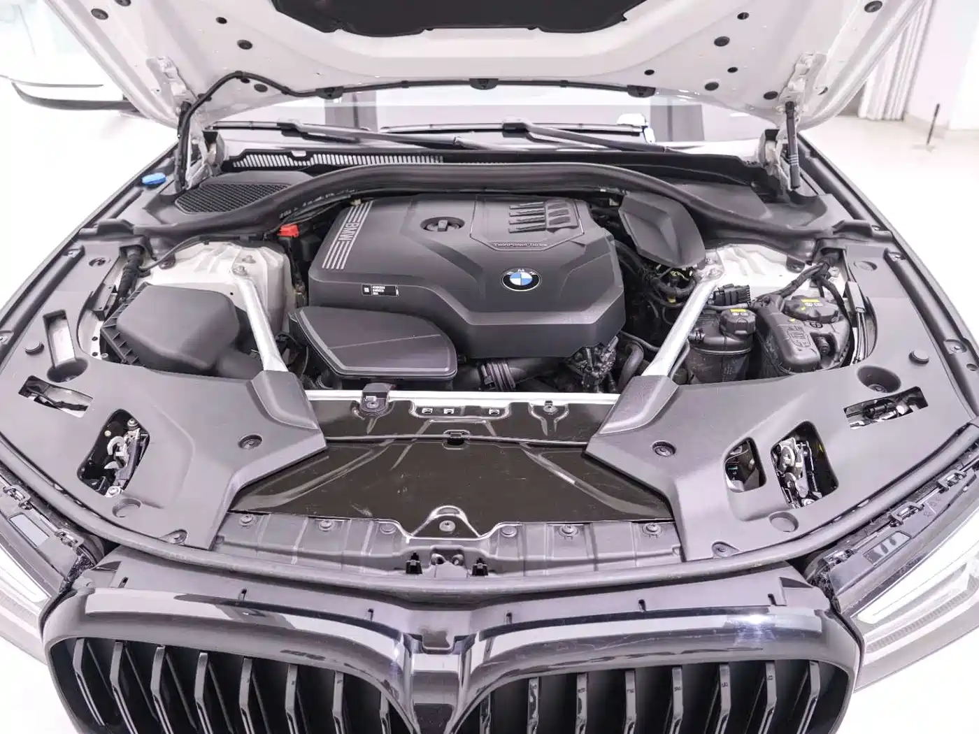 BMW 5 Series 2022 Facelift 530Li Leading M Sport Package фото 24