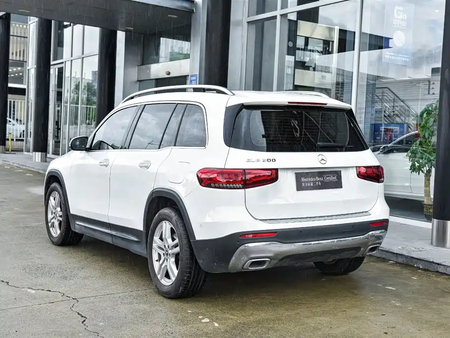 Фото 3 - Mercedes-Benz GLB