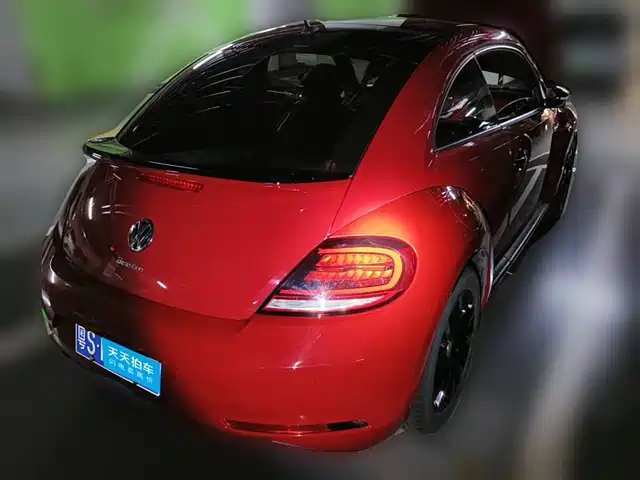 Volkswagen Beetle 2018 180TSI Obsidian Series Special Edition — фото 2