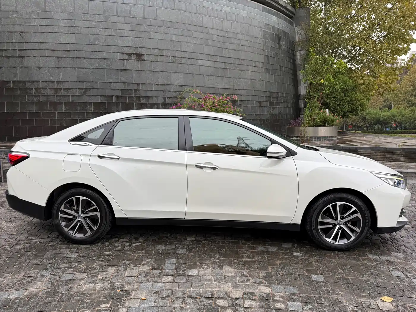 Venucia D60 2018 2018 1.6L CVT Smart Elite Edition