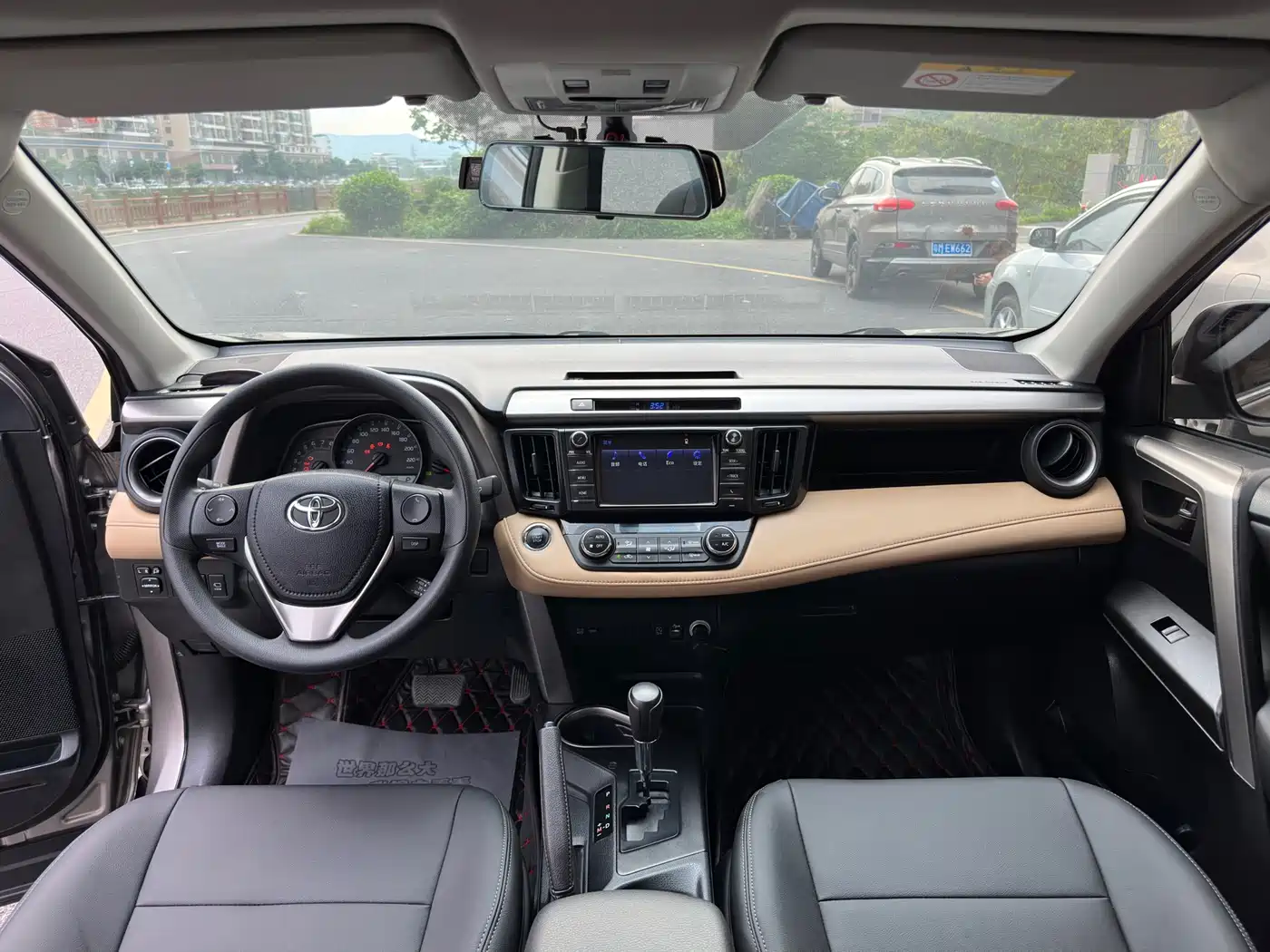Toyota RAV4 Rongfang 2016 2.0L CVT 2WD Trend (China V) фото 5