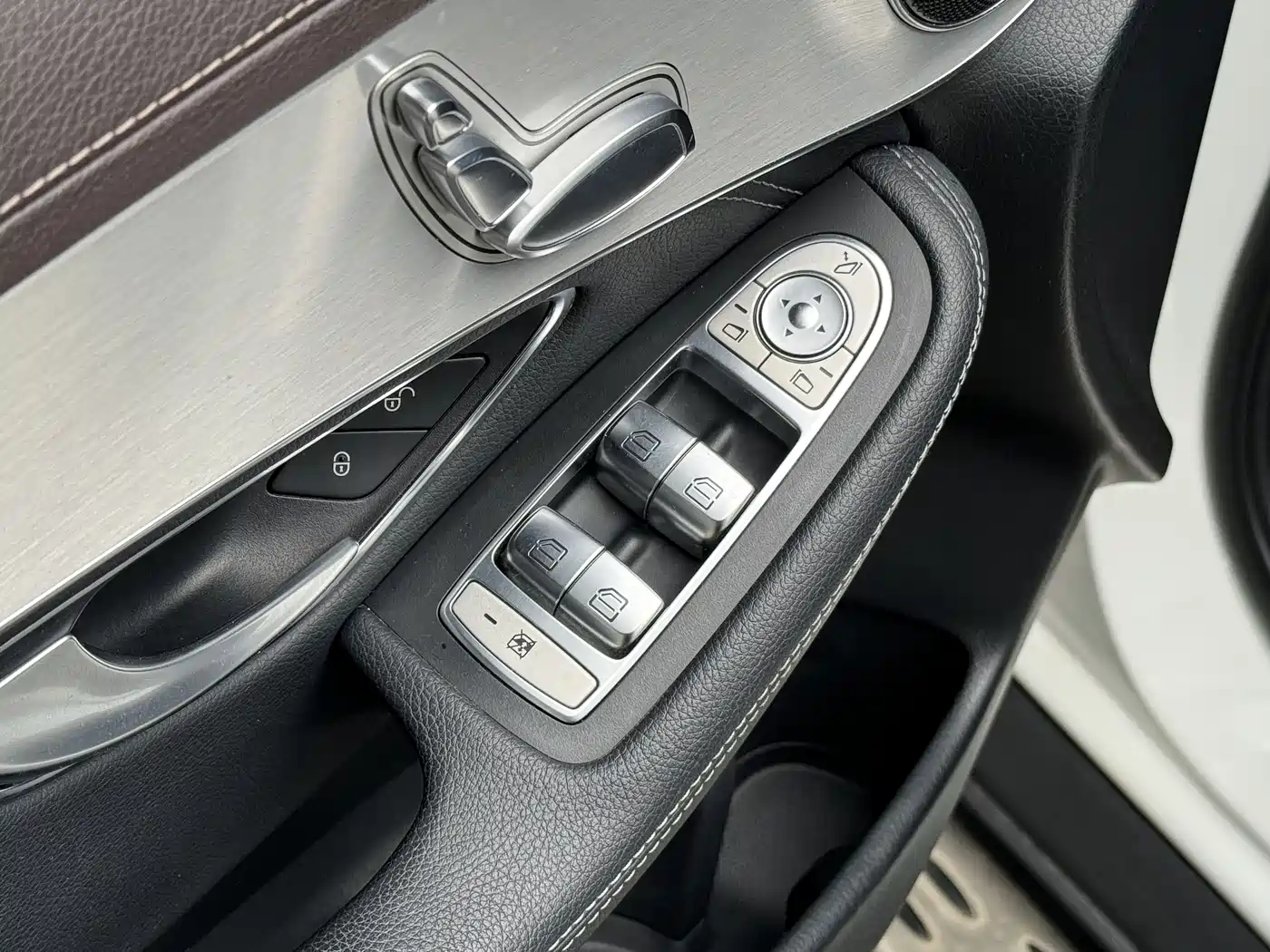 Mercedes-Benz GLC 2017 GLC 200 4MATIC фото 18