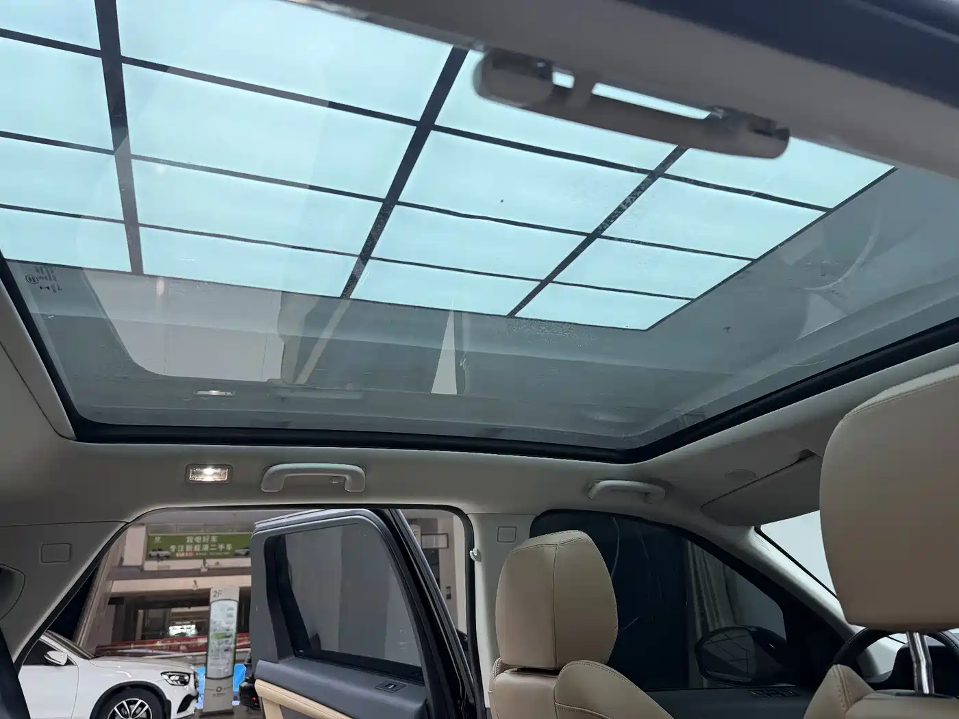 Land Rover Discovery Sport 2024 Performance Technology Edition фото 8