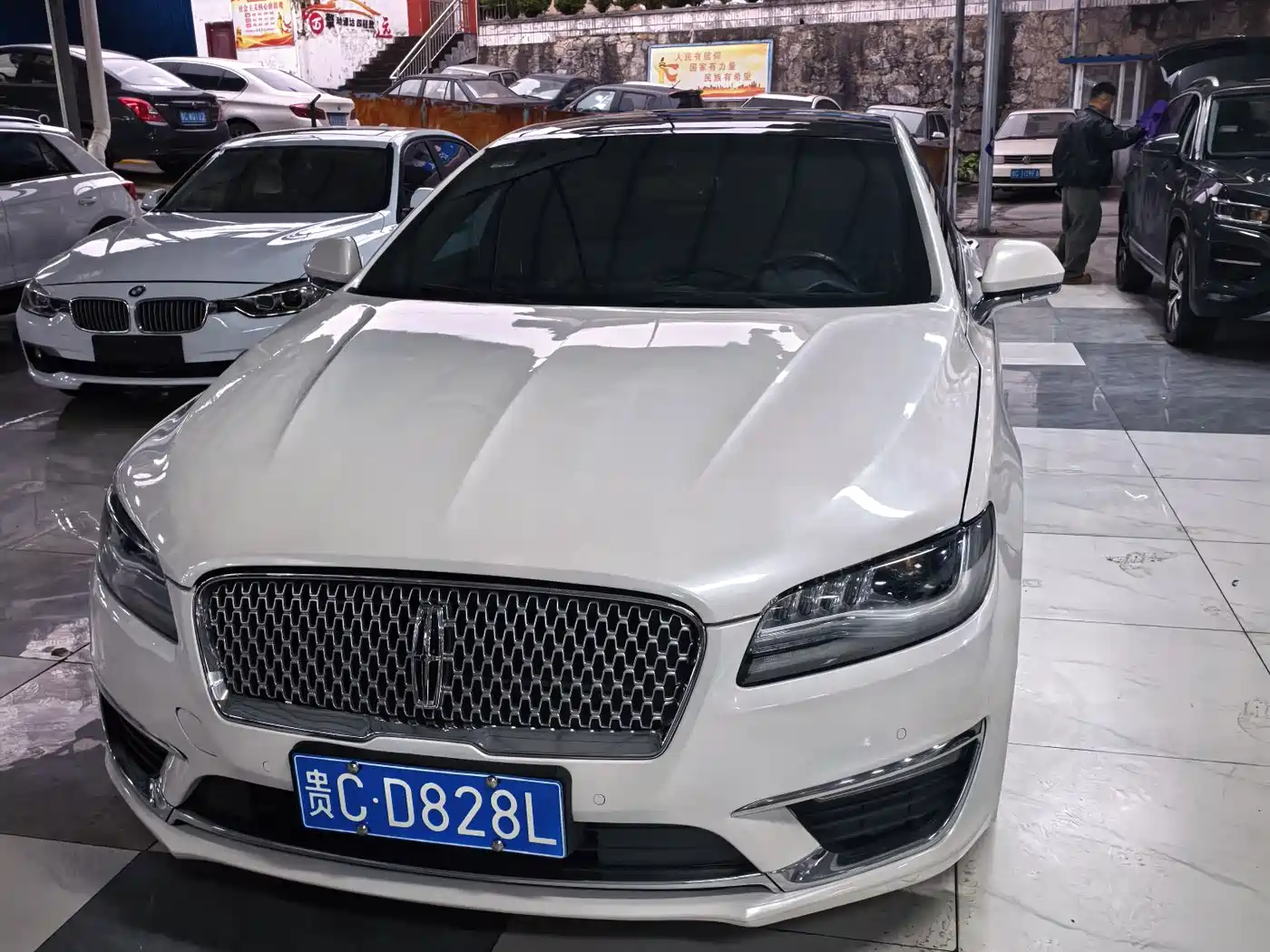 LINCOLN MKZ