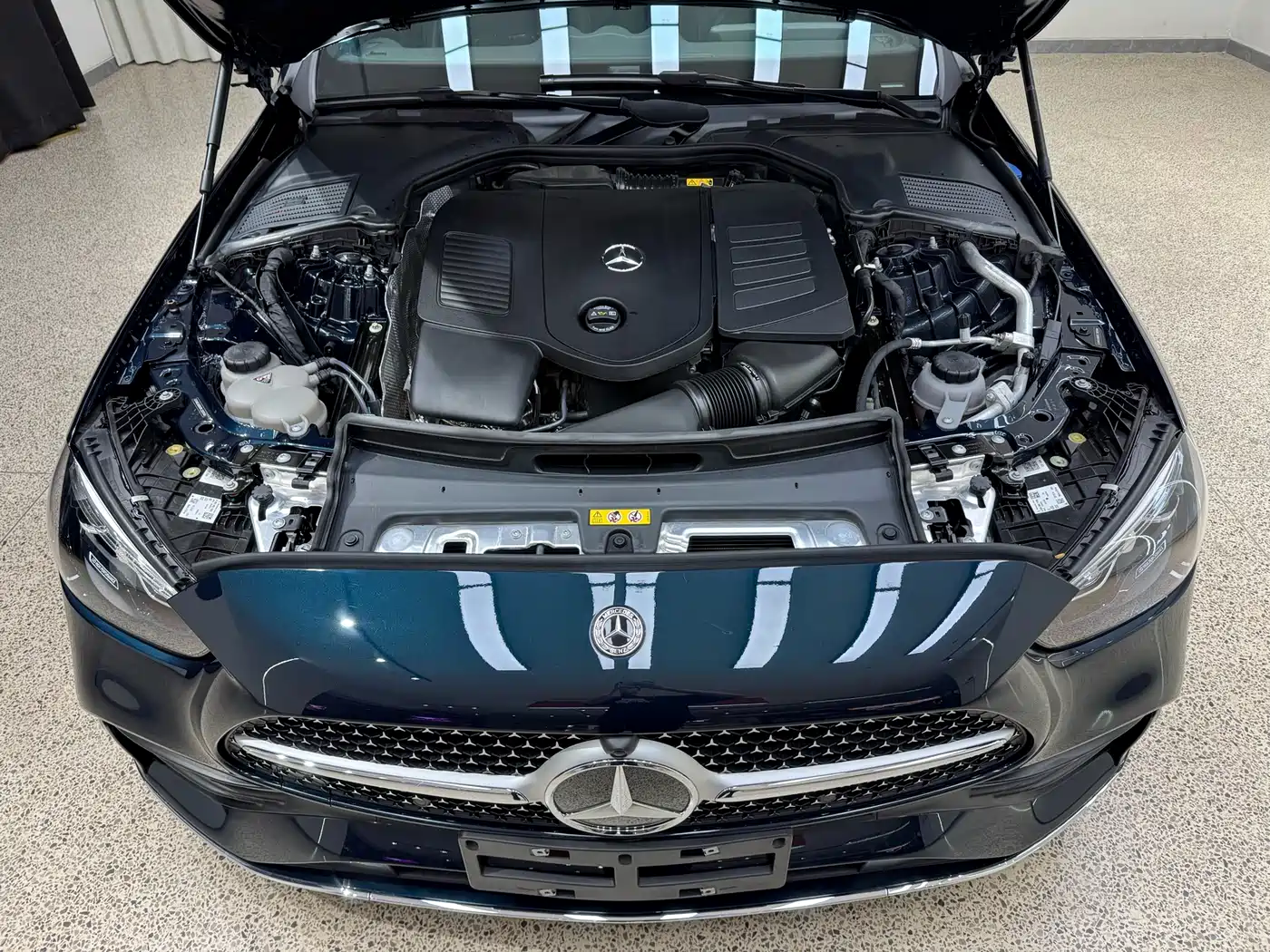 Mercedes-Benz C-Class 2023 C 200 L Sport фото 35
