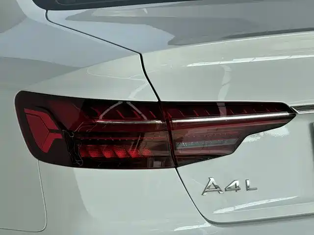 Audi A4L 2024 40 TFSI Fashion Dynamic фото 21
