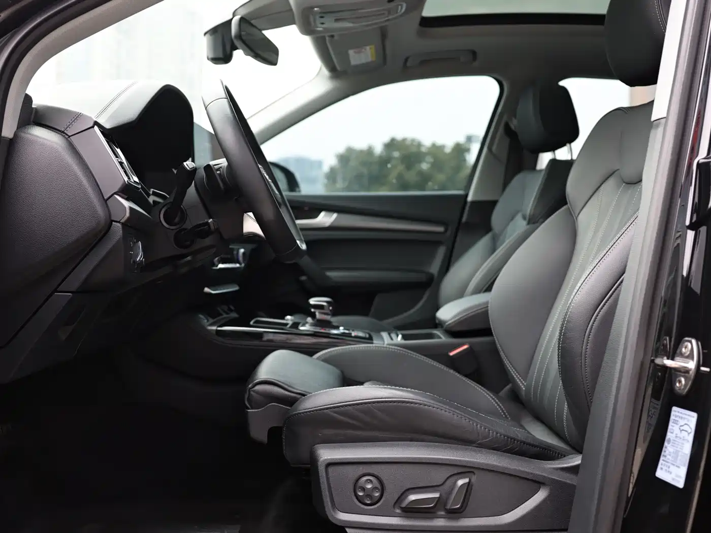 Audi Q5L 2022 Facelift 40T Luxury Dynamic фото 11