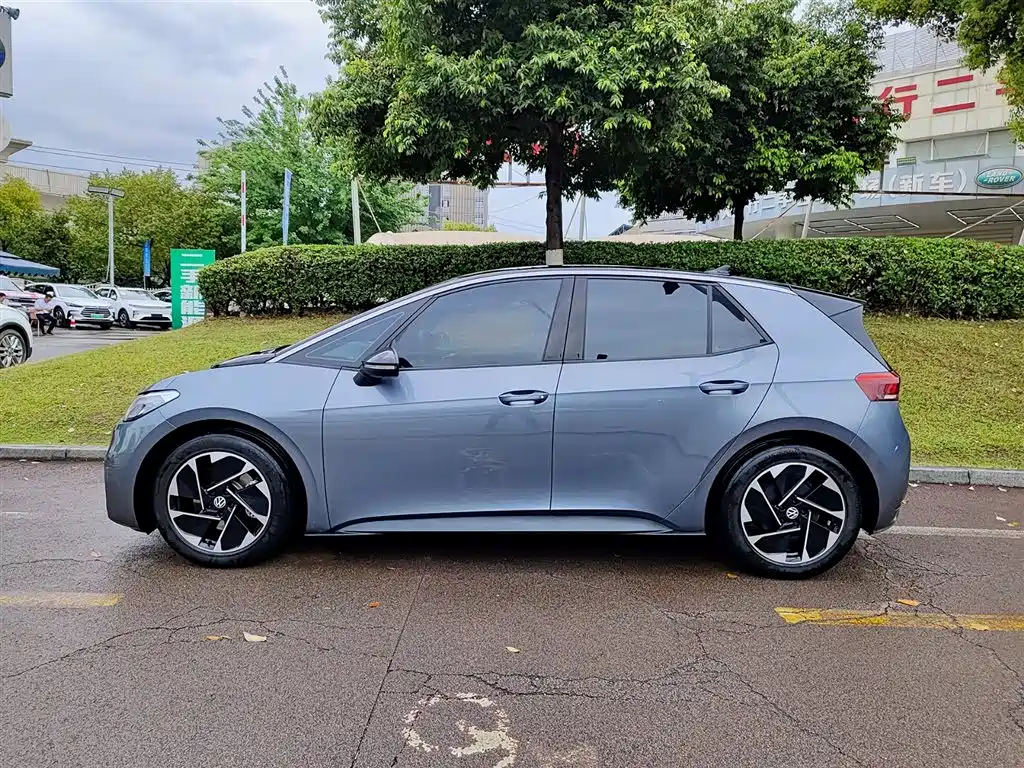 Volkswagen ID.3 2024 Outstanding Edition фото 3
