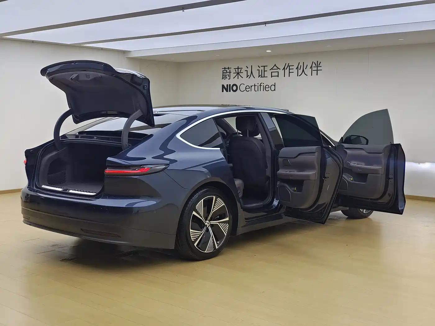 NIO ET7 2024 2024 75kWh Executive Edition