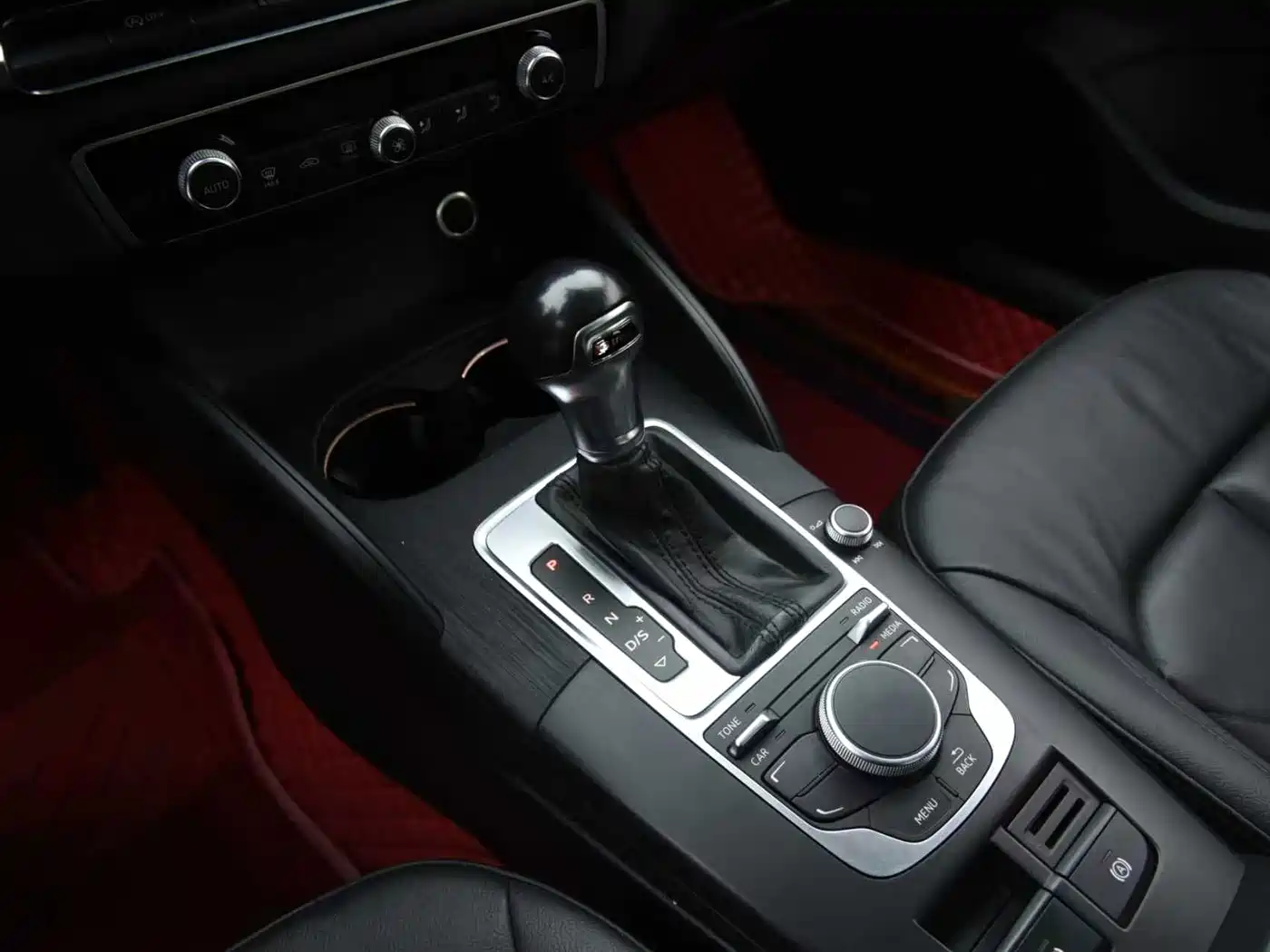 Audi A3 2014 Limousine 35 TFSI Auto Comfort фото 8