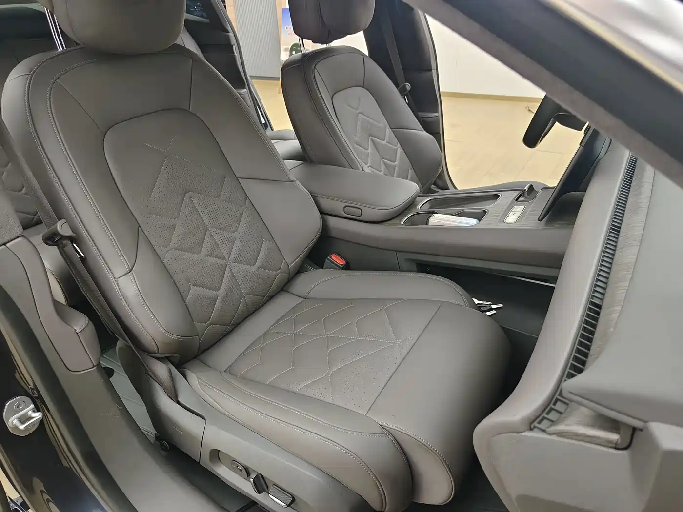 NIO ET7 2024 2024 75kWh Executive Edition