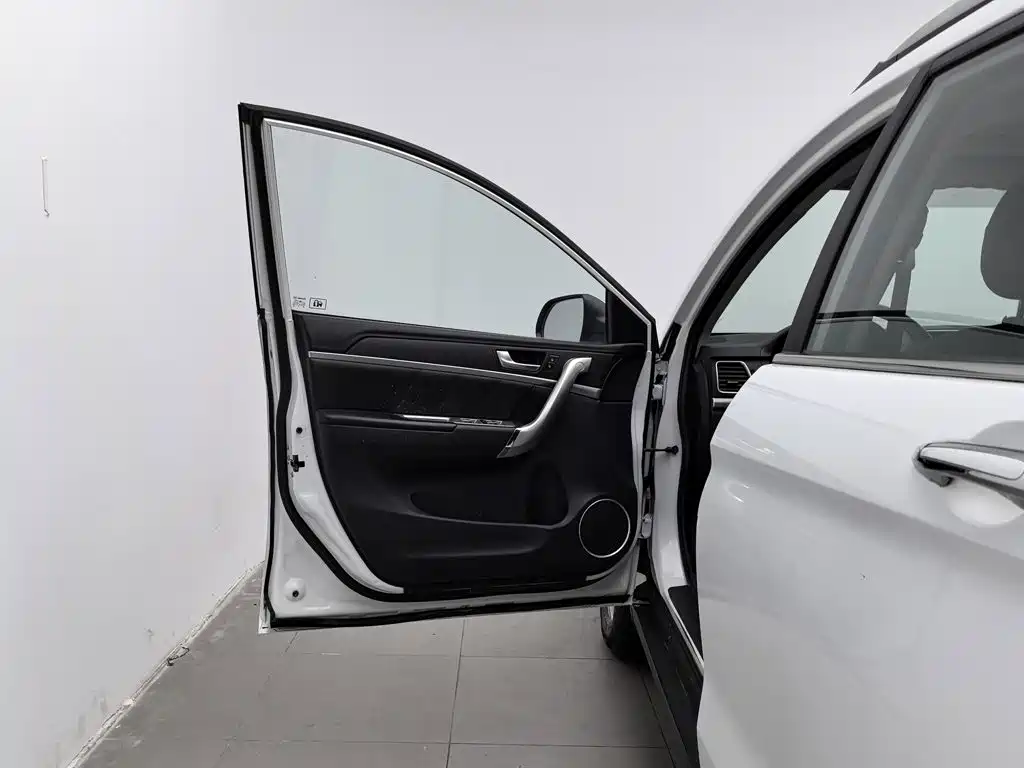 Photo 8 - Haval M6