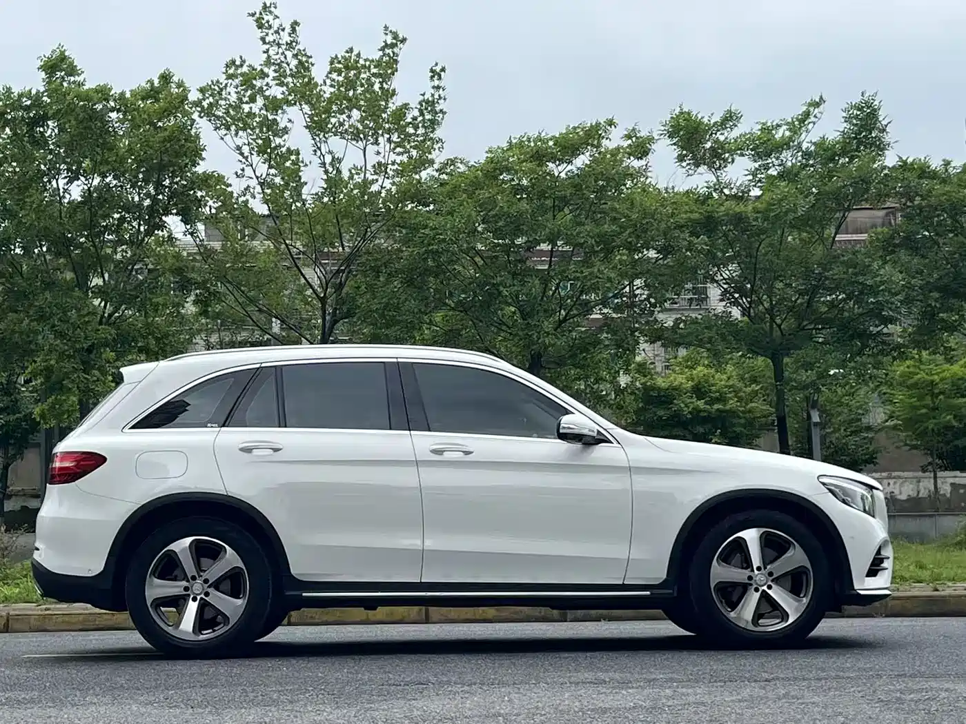 Mercedes-Benz GLC 2017 GLC 260 4MATIC Luxury фото 7