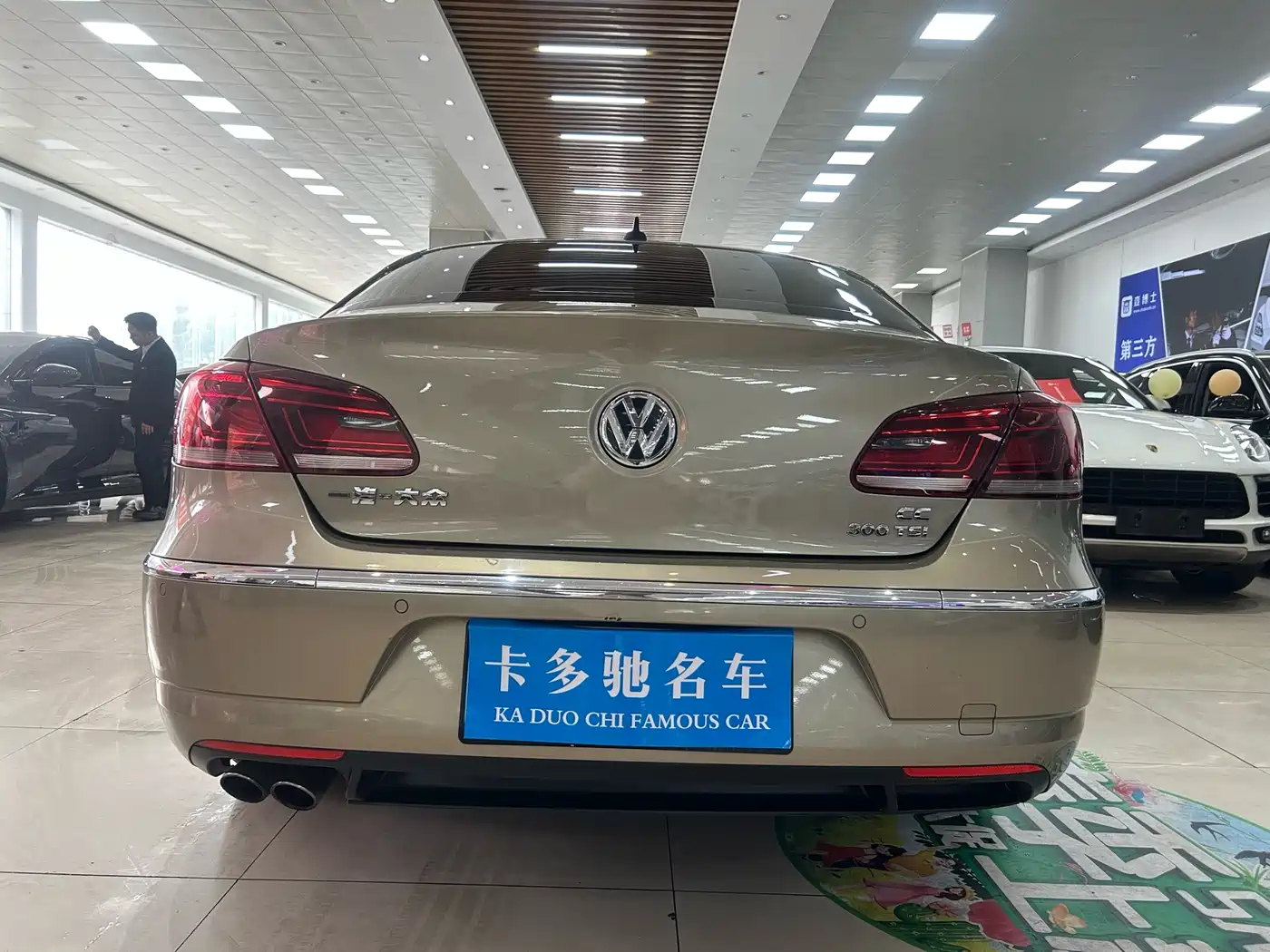 Volkswagen FAW-Volkswagen CC 2016 Model 1.8TSI Luxury фото 11