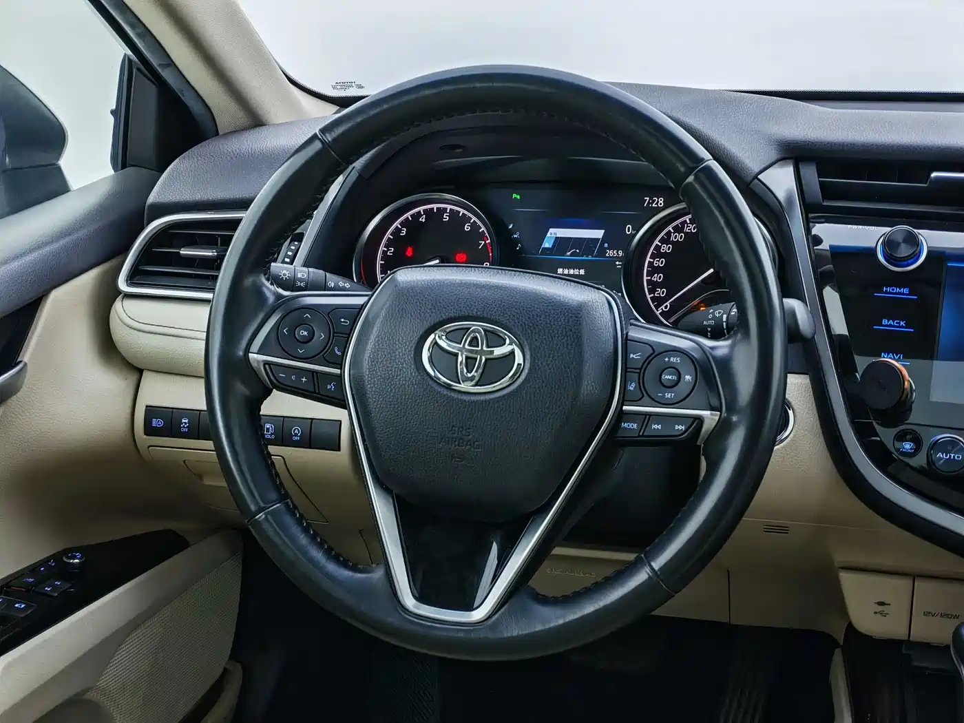 Toyota Camry 2019 2.0G Luxury (China V) фото 11
