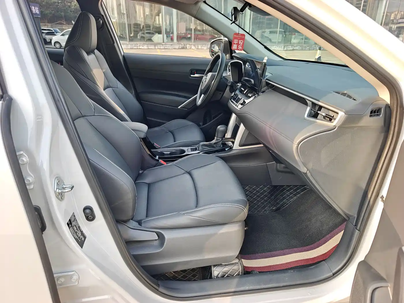 Toyota Frontlander 2024 2.0L CVT Luxury Edition фото 7