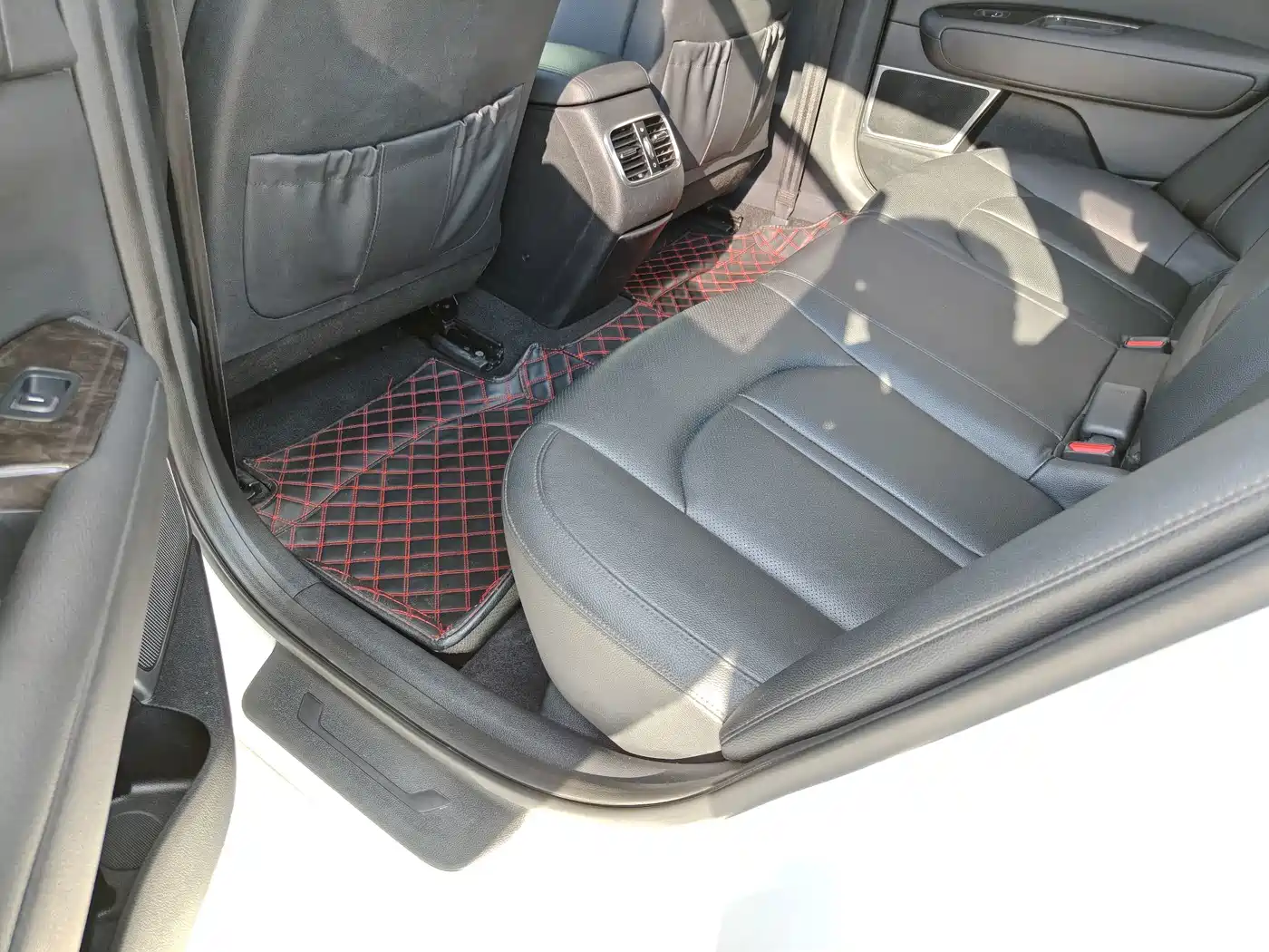 Photo 12 - Kia K5