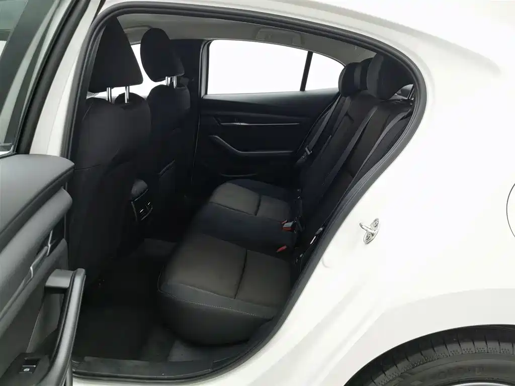 MAZDA 3 ANGKESAILA