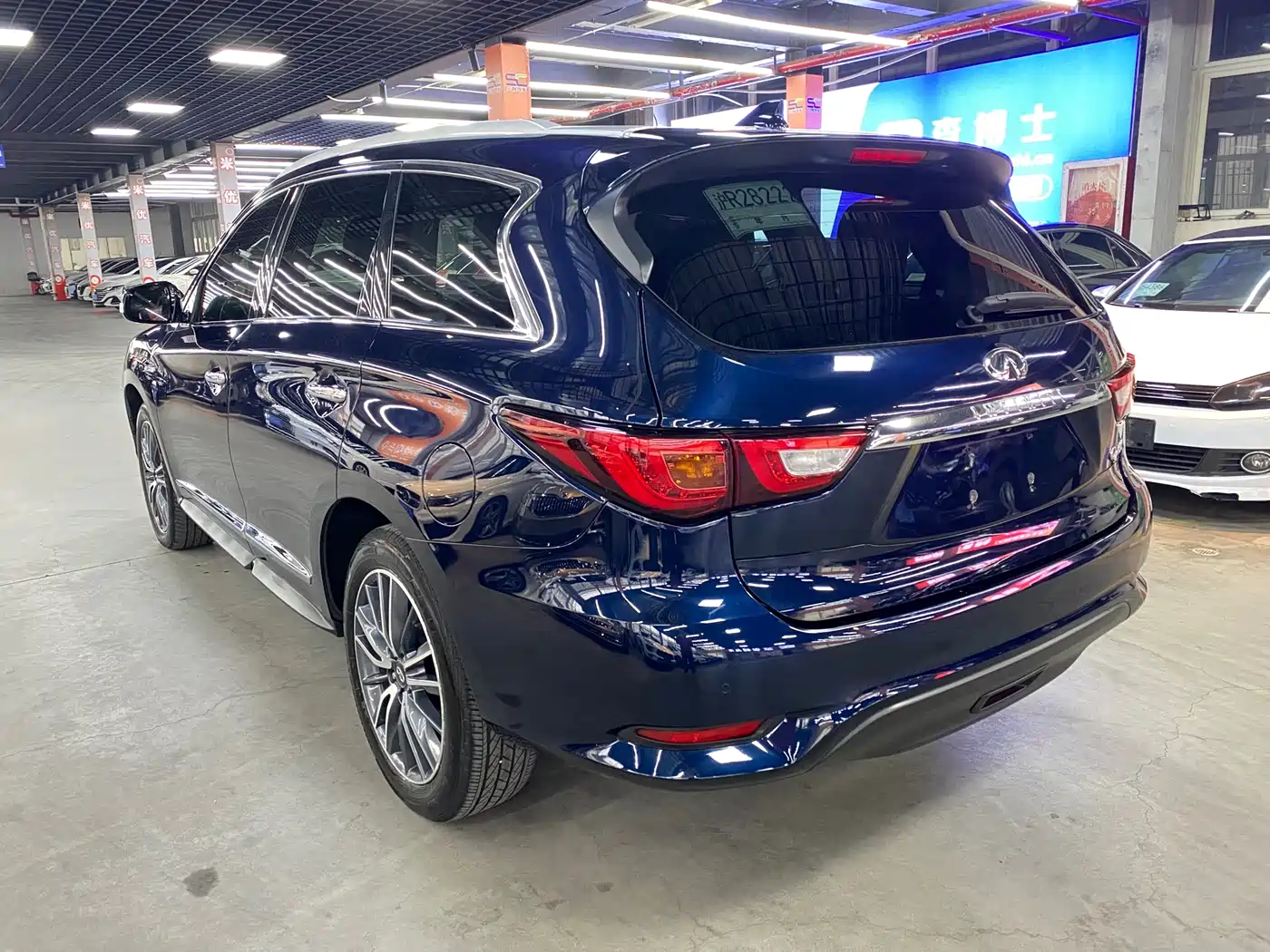 Infiniti QX60 (Import) 2020 2.5 S/C Hybrid 2WD Excellence Edition фото 7