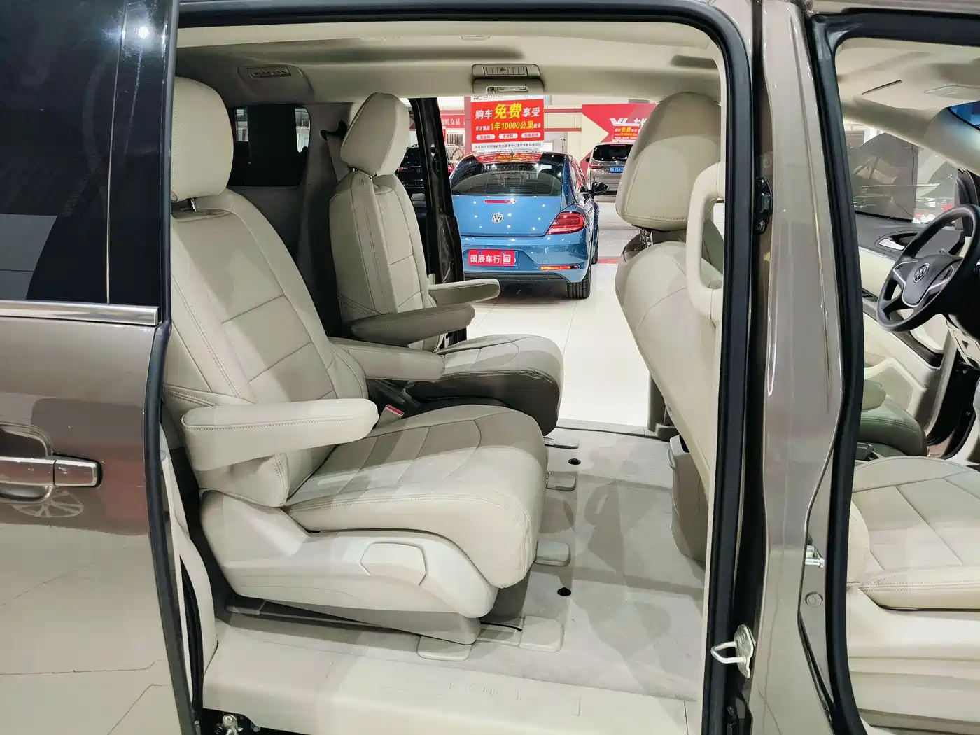 Buick GL8 2022 Land Business Class 652T Comfort фото 17