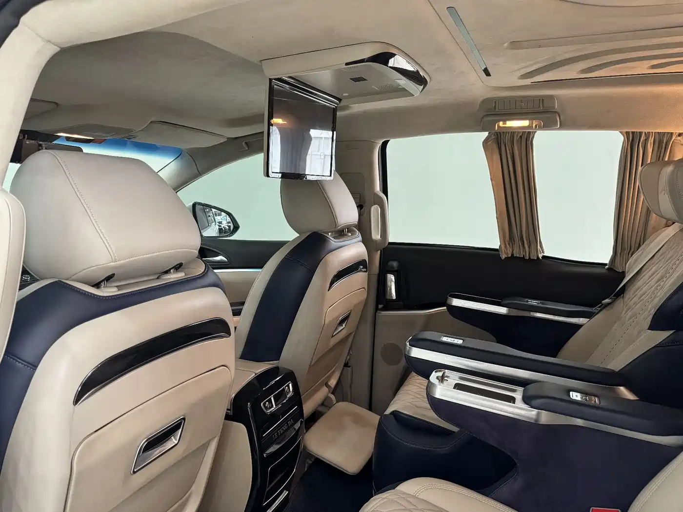 Buick GL8 2022 Land Business Class 652T Comfort фото 14