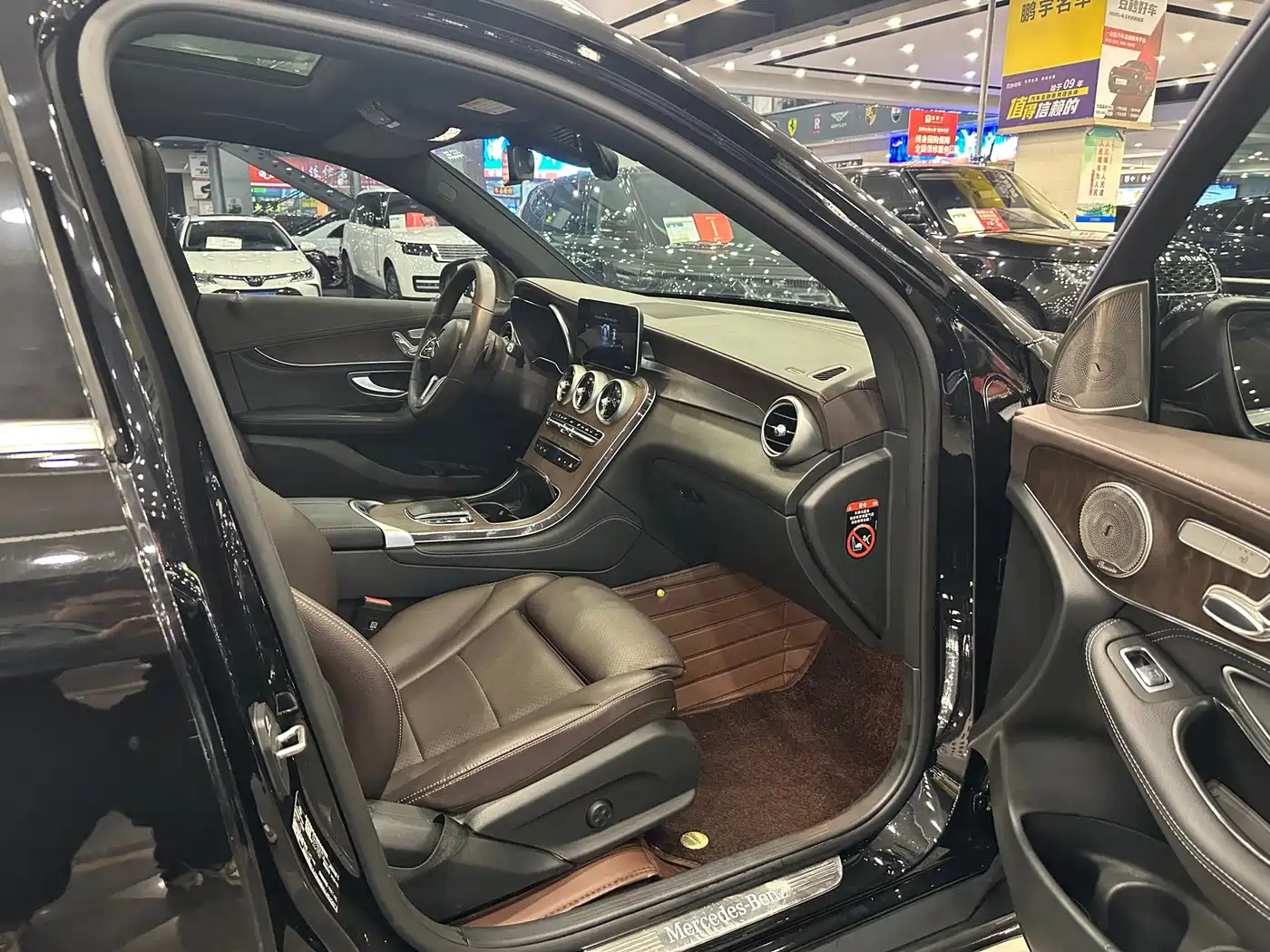 Mercedes-Benz GLC 2020 Facelift GLC 260 L 4MATIC Luxury фото 10