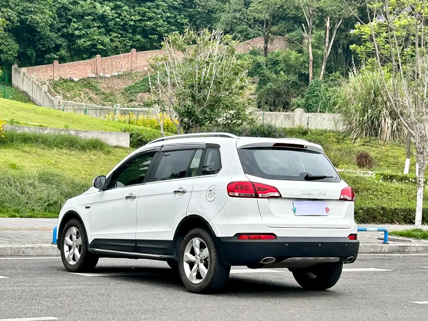 Zotye Damai X5 2016 2015 1.5T Manual Premium (China IV)