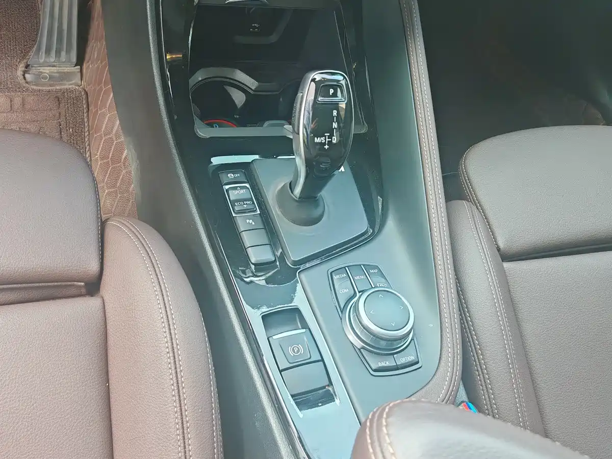BMW X2 2023 2022 sDrive25i M Sport Package
