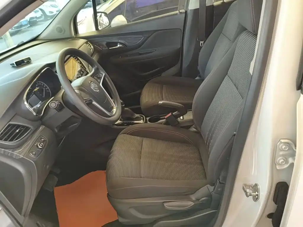 Фото 15 - Buick Encore