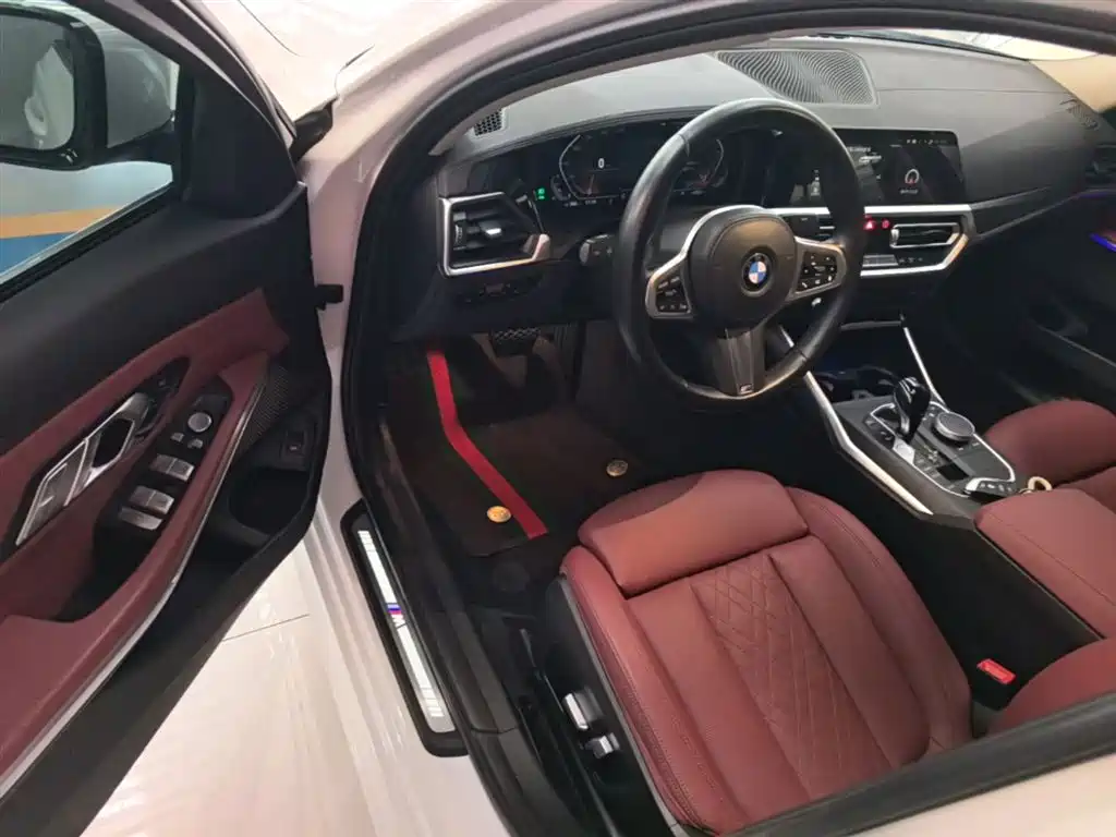 BMW 3-SERIES
