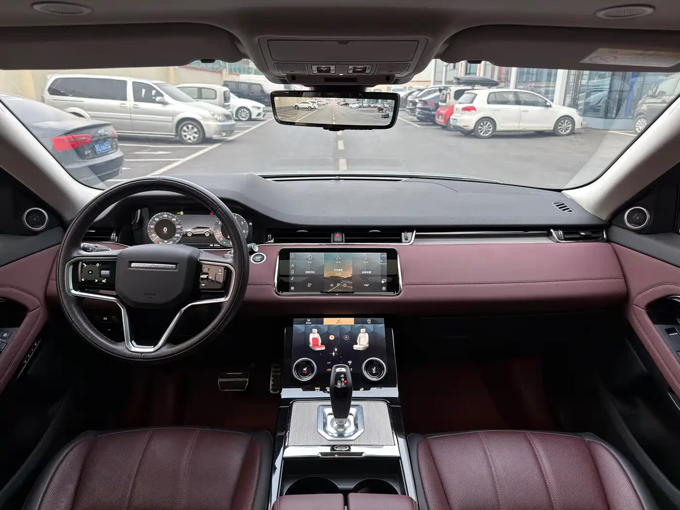 Land Rover Range Rover Evoque 2023 Range Rover Evoque L 249PS Luxury Edition фото 6