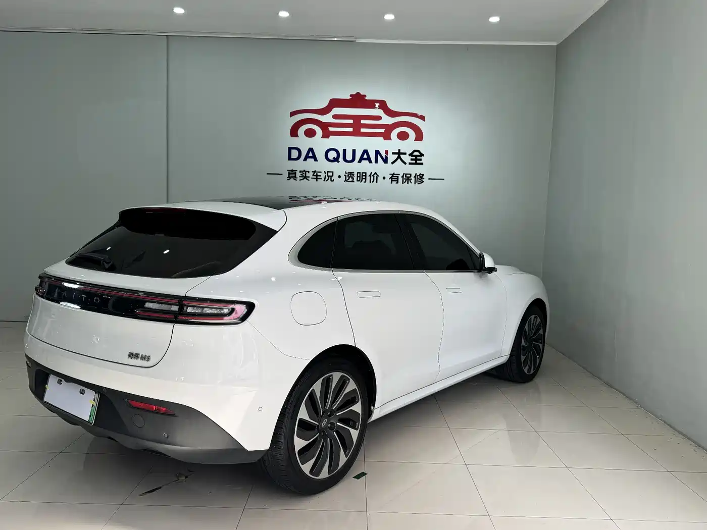 AITO Wenjie AITO M5 2022 Extended Range AWD Performance Edition фото 19