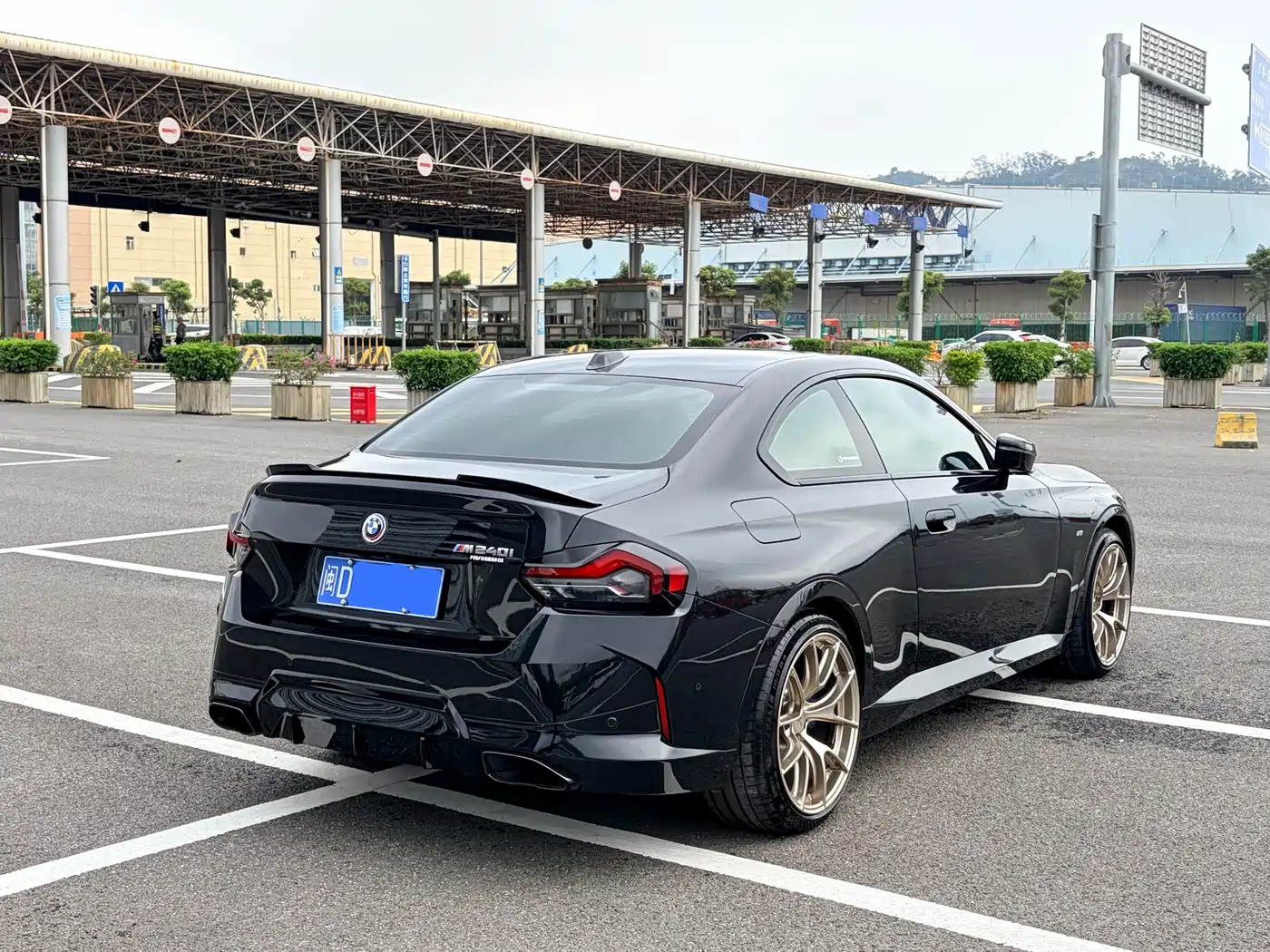 BMW M240I