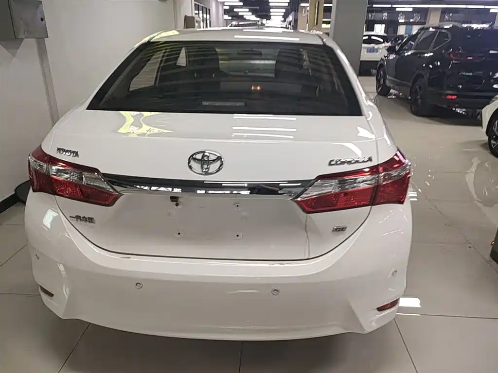 Toyota Corolla 2014 1.6L CVT GL фото 6