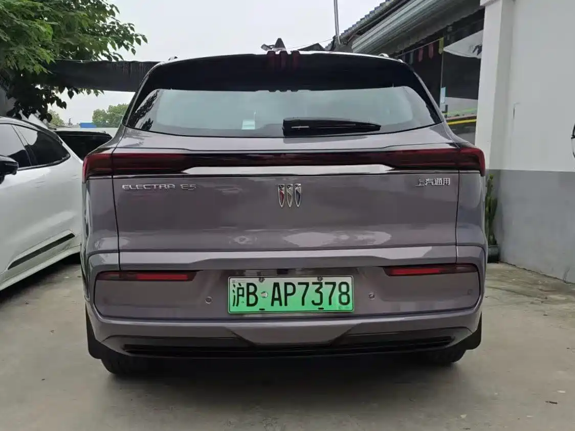 Buick E5 2026 2023 Premium Standard Range Edition