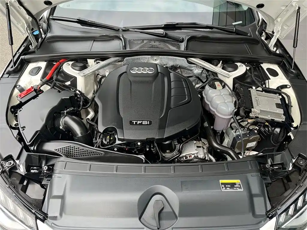 Audi A4L 2020 40 TFSI Fashion Dynamic Edition фото 8