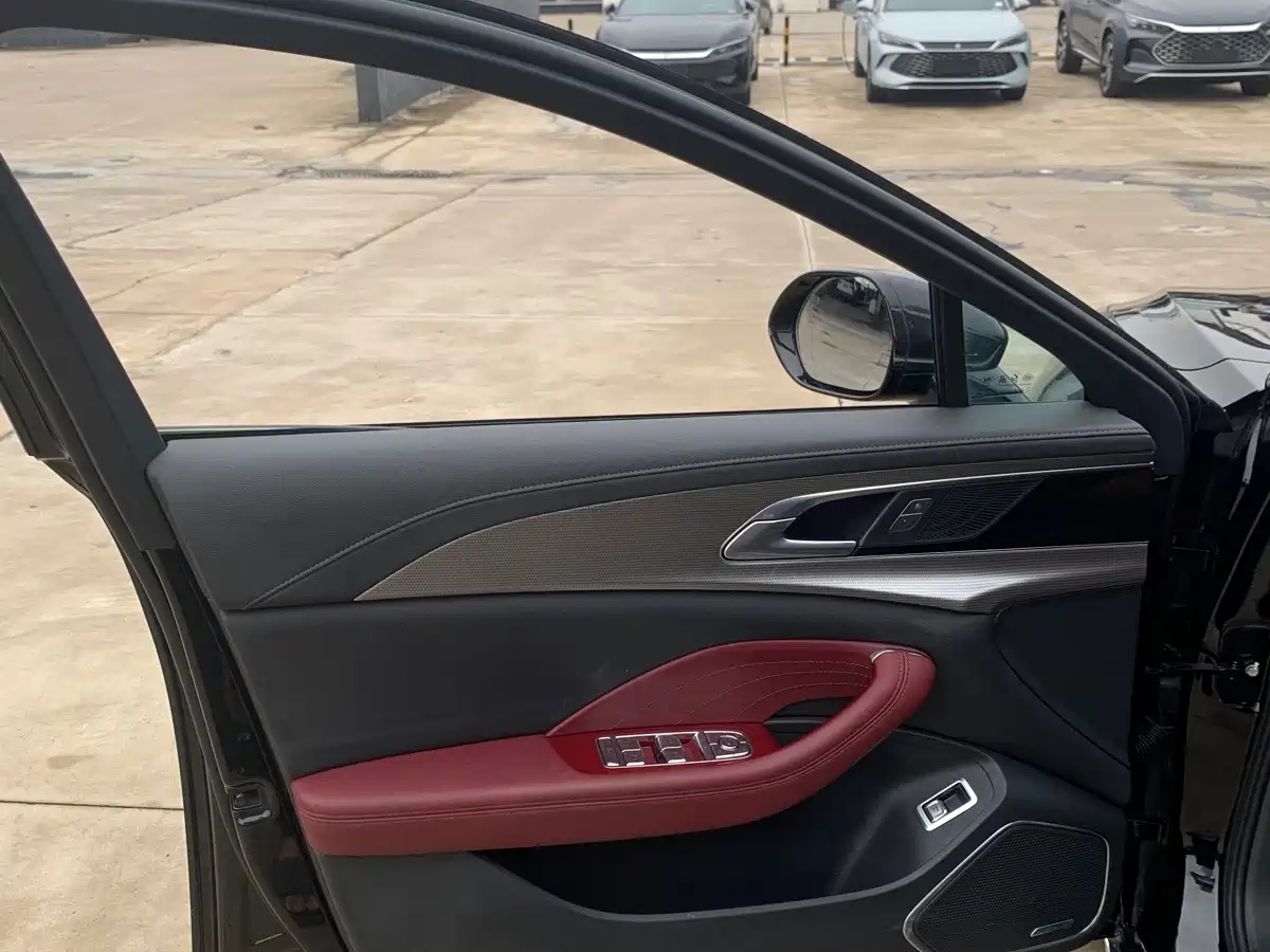 Hongqi H5 2023 2.0T Auto Smart Connect Flagship фото 5