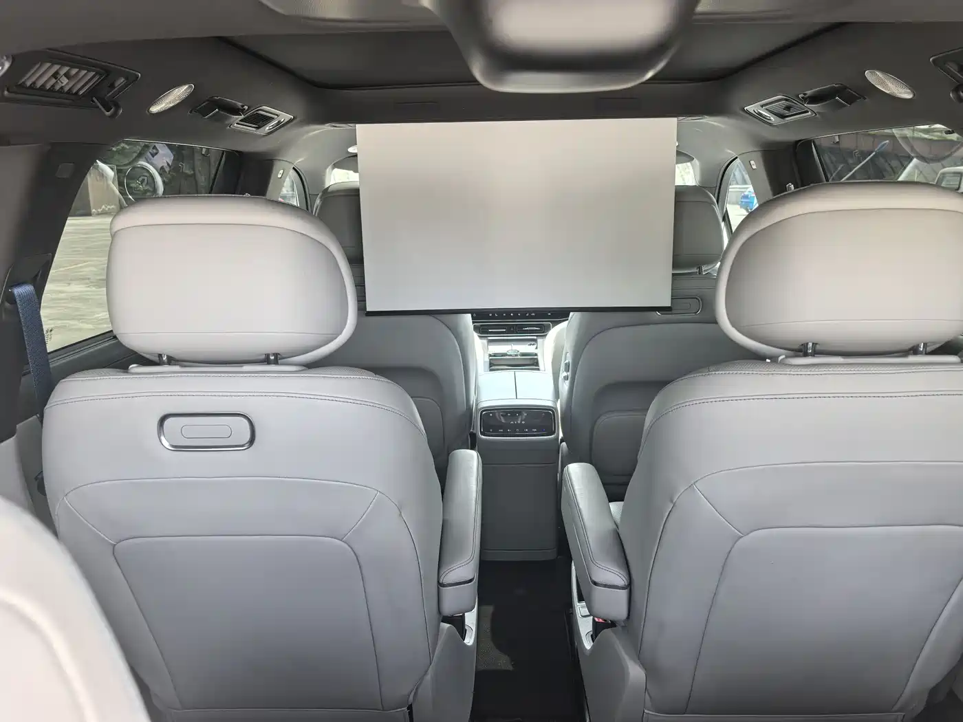AITO Wenjie AITO M9 2024 Range Extender Ultra 52kWh 6-seater фото 8