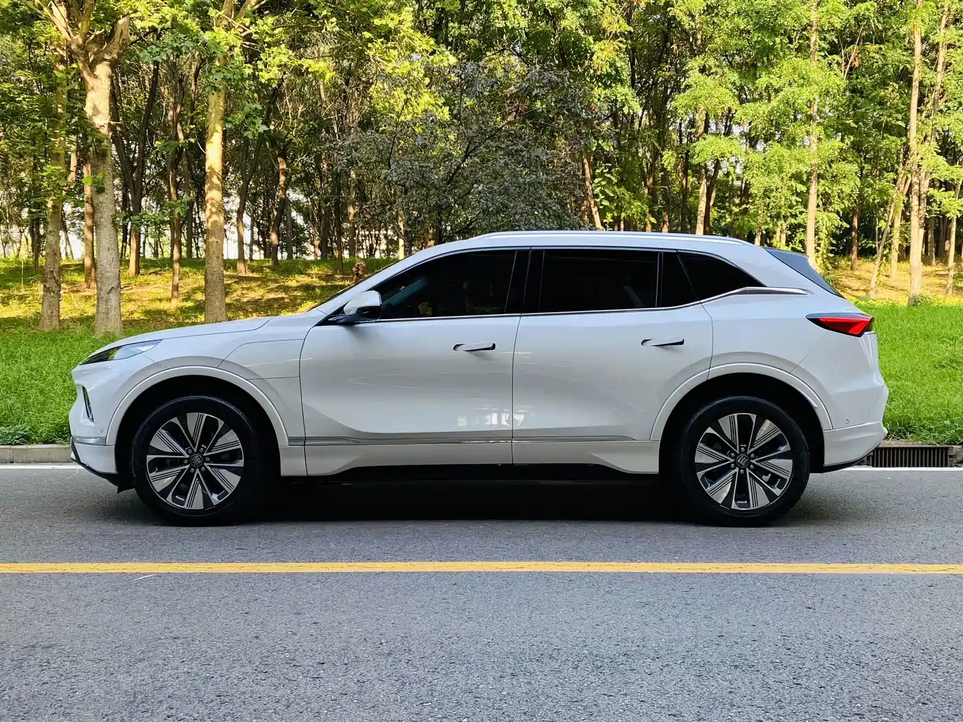 2025 Buick E5