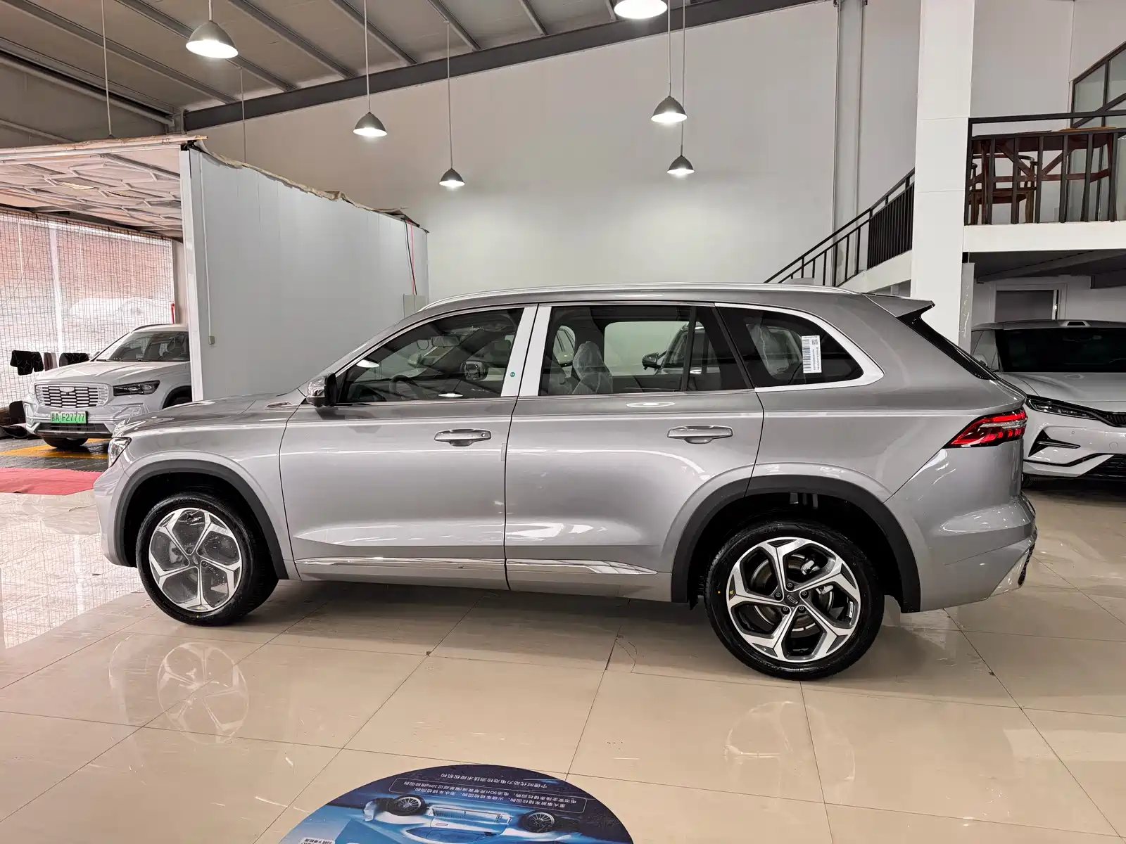 Фото 7 - Geely Monjaro