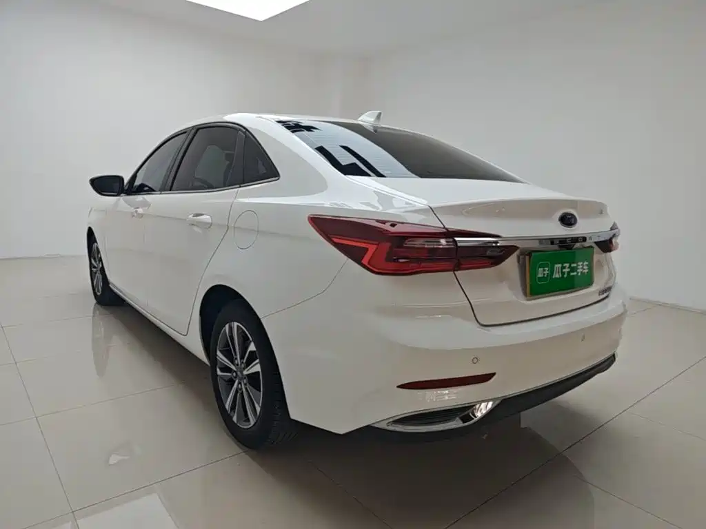 2022 Ford Escort
