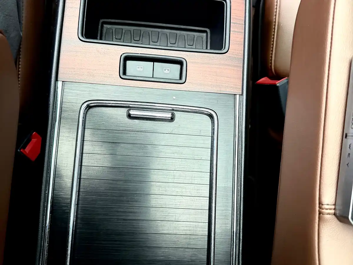 Photo 25 - Lincoln Aviator
