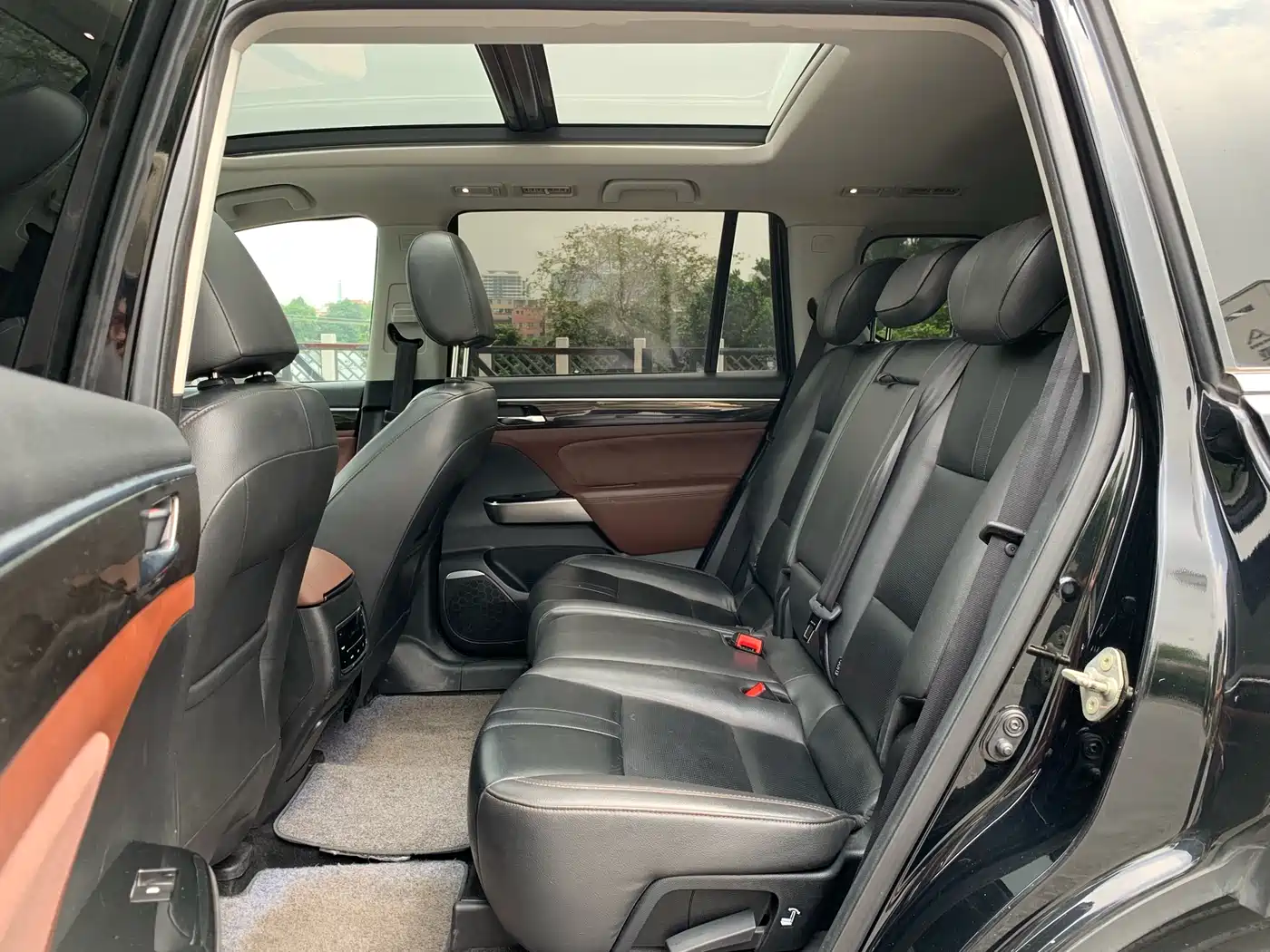 GAC Trumpchi Trumpchi GS8 2017 320T 2WD Luxury Smart Connect (7-seater) фото 12