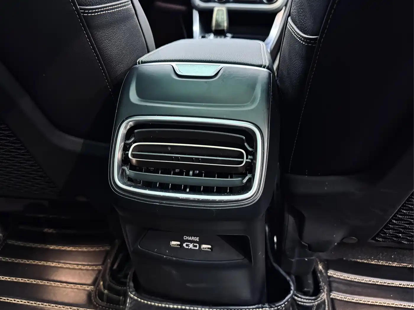Lynk & Co 01 2017 2.0T 2WD Pro Version фото 17